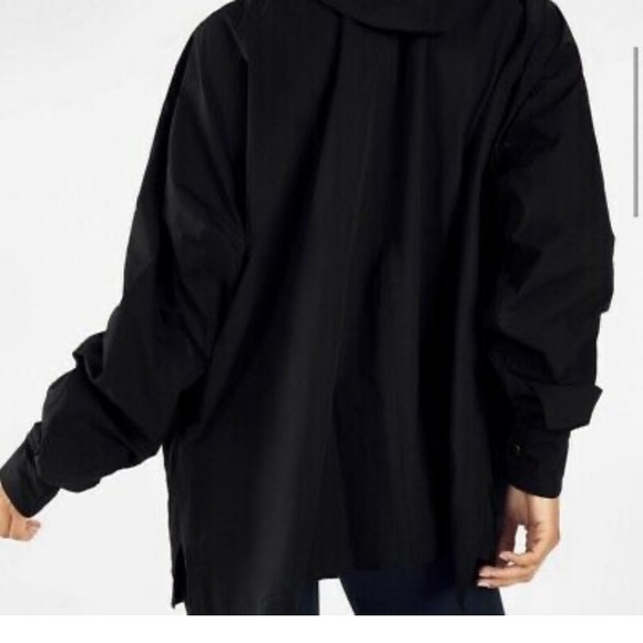 Fabletics Giana Black Oversized Jacket - Picture 2 of 9